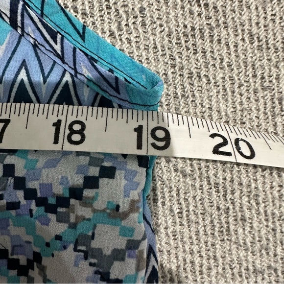 Women’s Lace V Neck Silk Blend Blue Sleeveless Top XL - Picture 8 of 9